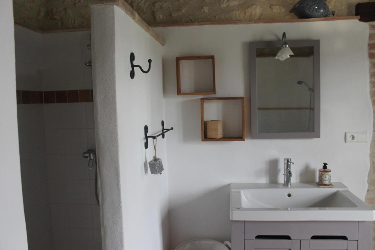 Au Mas De Janita Hotell Cahuzac-sur-Vère Exteriör bild
