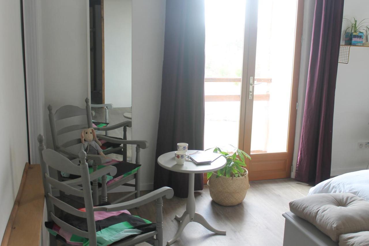 Au Mas De Janita Hotell Cahuzac-sur-Vère Exteriör bild