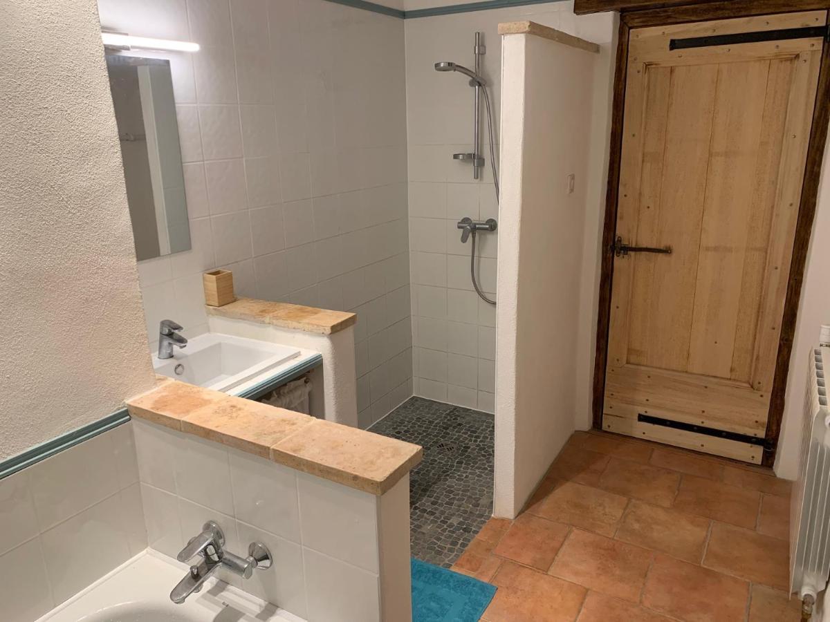 Au Mas De Janita Hotell Cahuzac-sur-Vère Exteriör bild
