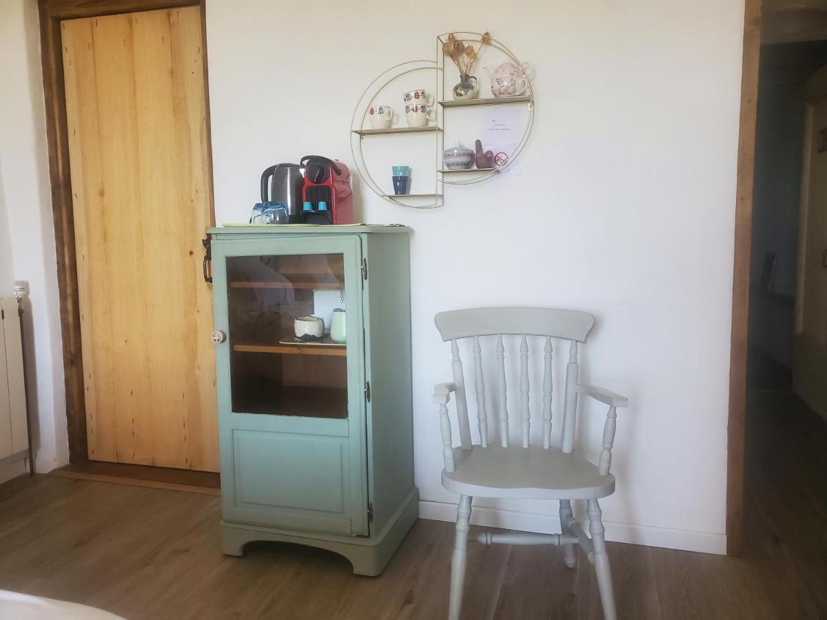 Au Mas De Janita Hotell Cahuzac-sur-Vère Exteriör bild